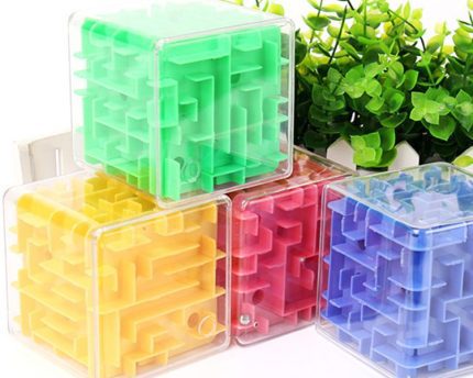 3D Cube Puzzle Hand Game